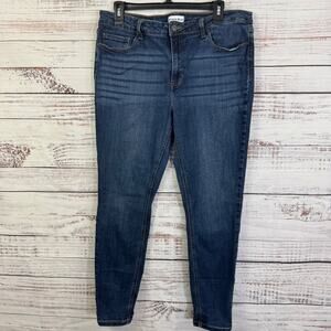 Studio Blue Women's Dark Wash Denim High Rise Cropped Skinny Jeans Size 33